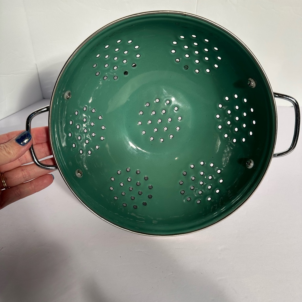 Hunter Green Enamel Colander Strainer Pedestal Footed Metal Retro Farmhouse 9" - Picture 5 of 12